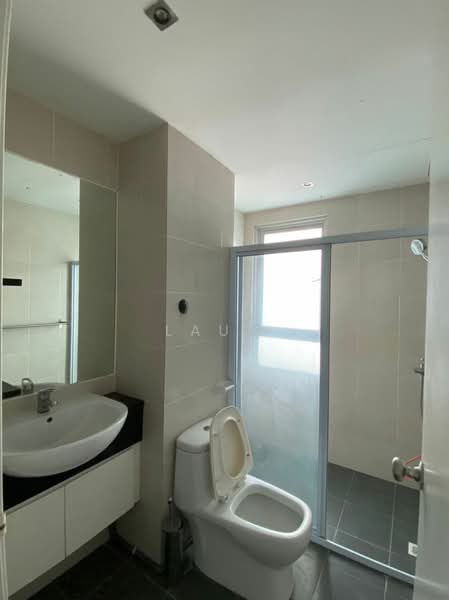 Kondominium untuk Dijual di The Peak Residences - LAU . - Bathroom - PropertyGuru.com.my