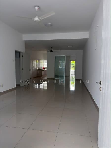 2-storey Terraced House for Rent in Bandar Tasik Puteri (Rawang) - Raymerc Lim - Living Room - PropertyGuru.com.my