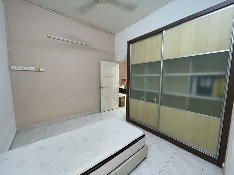 2-storey Terraced House for Rent in Seremban 2 (Negeri Sembilan) - OLIVIA OH - Bedroom - PropertyGuru.com.my