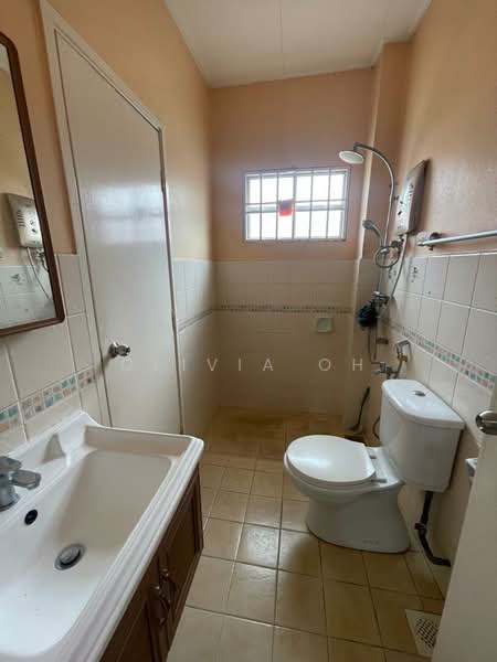2-storey Terraced House for Rent in Seremban 2 (Negeri Sembilan) - OLIVIA OH - Bathroom - PropertyGuru.com.my