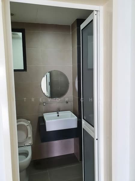 Servis Apartment untuk Dijual di You Residences @ You City - Trevor Chai - Bathroom - PropertyGuru.com.my