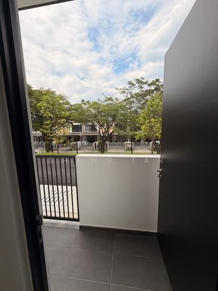 2-storey Terraced House for Sale in 16 Sierra (Puchong) - Shawn Tan - Exterior - PropertyGuru.com.my