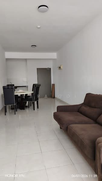 Pangsapuri untuk Disewa di Aronia - Sara Ooi - Living Room - PropertyGuru.com.my