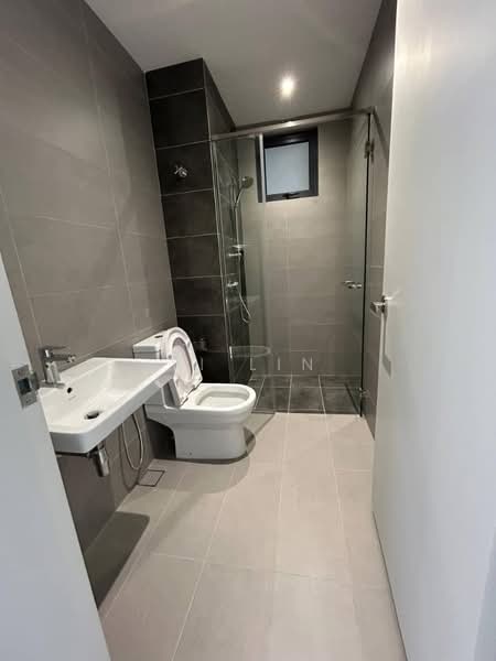 Servis Apartment untuk Disewa di Sunway Belfield - Yi Lin - Bathroom - PropertyGuru.com.my