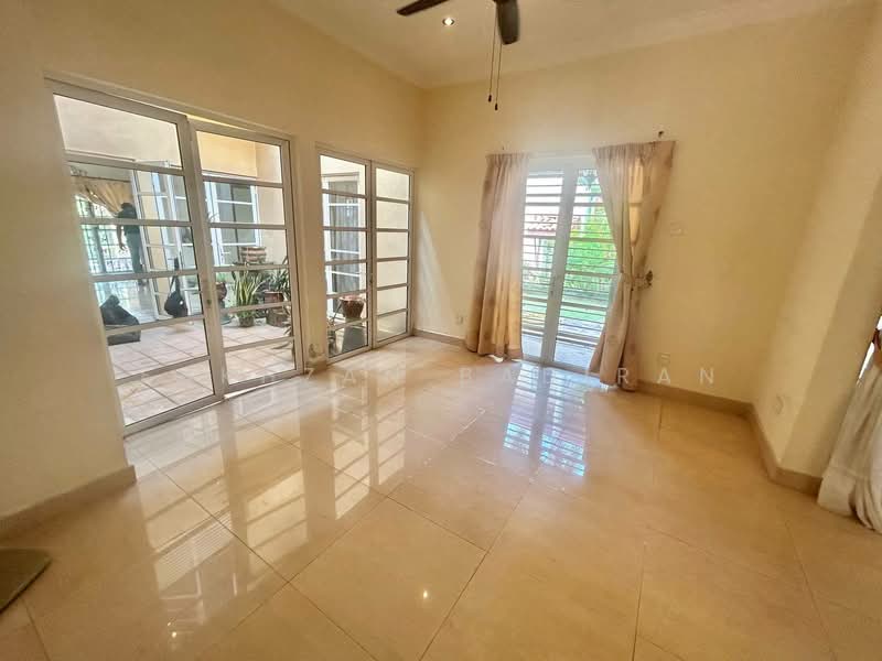 Rumah Banglo untuk Dijual di Presint 14 (Putrajaya) - Fakhzan Badiran - Living Room - PropertyGuru.com.my
