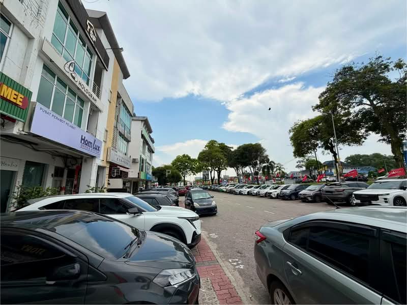 Kedai / Pejabat untuk Dijual di Taman Molek (Johor Bahru) - Jesper Low - Exterior - PropertyGuru.com.my