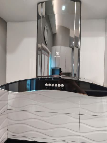 Condominium for Rent at The Peak Residences - LAU . - Kitchen - PropertyGuru.com.my