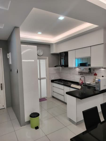 Condominium for Rent at The Peak Residences - LAU . - Kitchen - PropertyGuru.com.my