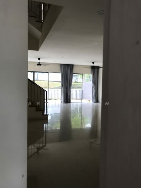 Rumah Teres 3 Tingkat untuk Dijual di Seri Kembangan (Selangor) - Arnica Low - PropertyGuru.com.my