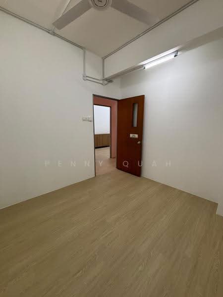 Shop / Office for Rent in Sungai Buloh (Selangor) - Penny Quah - Interior - PropertyGuru.com.my