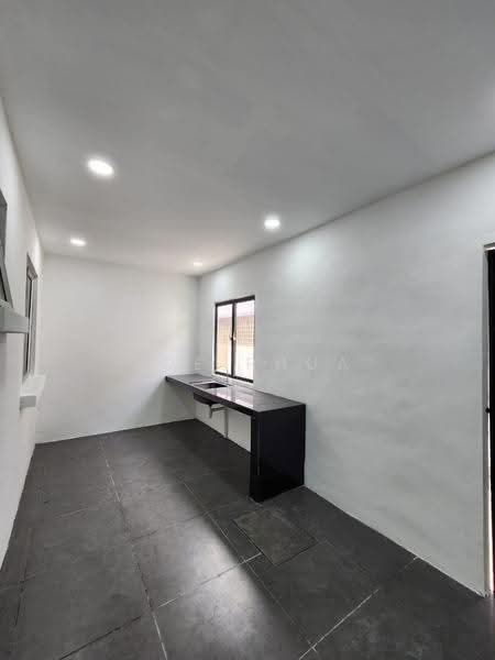 2-storey Terraced House for Sale in Setia Impian (Setia Alam) - Joe Phua - Kitchen - PropertyGuru.com.my