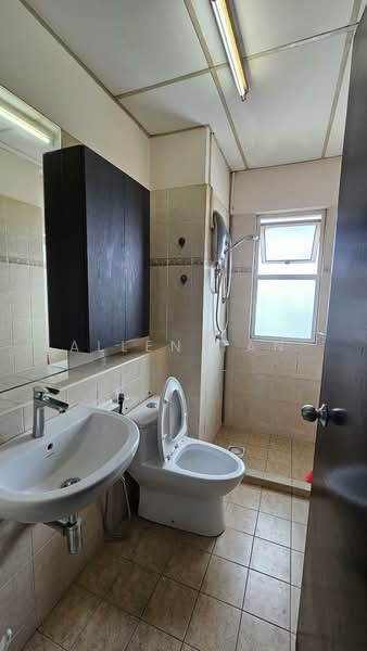 Kondominium untuk Disewa di Kelana Mahkota - Allen Tan - Bathroom - PropertyGuru.com.my