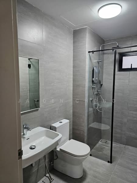 Servis Apartment untuk Disewa di Residensi Ava @ Kiara Bay - Jayden Chong - Bathroom - PropertyGuru.com.my