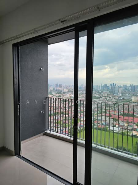 Servis Apartment untuk Disewa di Residensi Ava @ Kiara Bay - Jayden Chong - Balcony - PropertyGuru.com.my