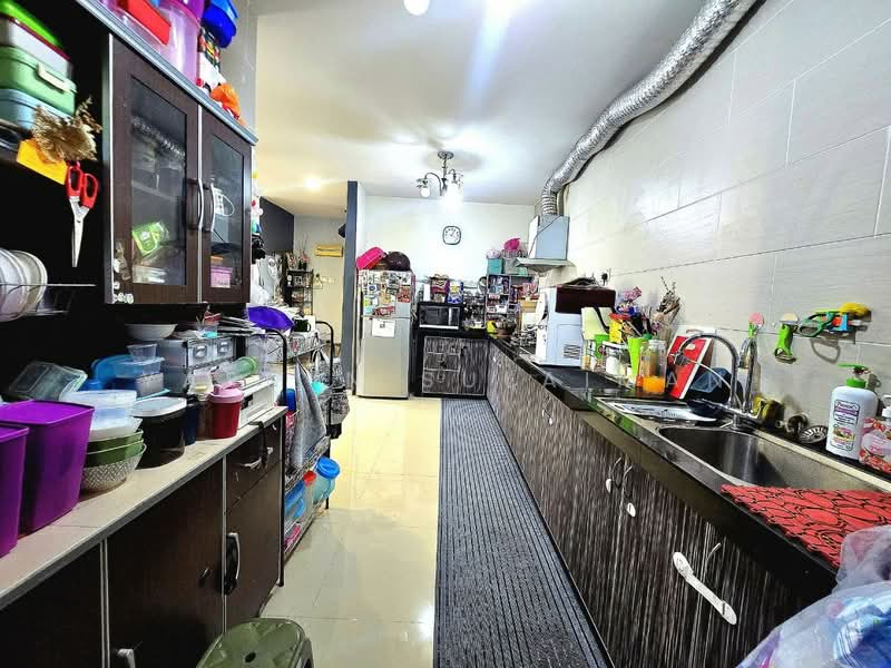 Condominium for Sale at Astana Lumayan - Yasmin Sulaiman - Kitchen - PropertyGuru.com.my