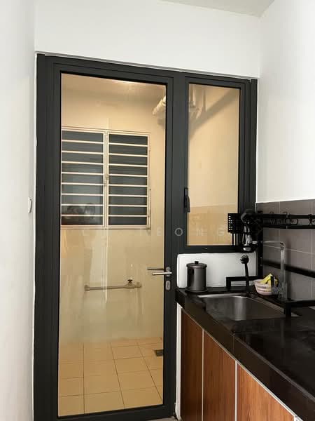 Kondominium untuk Disewa di Danau Kota Suite Apartments - CK Teong - Kitchen - PropertyGuru.com.my