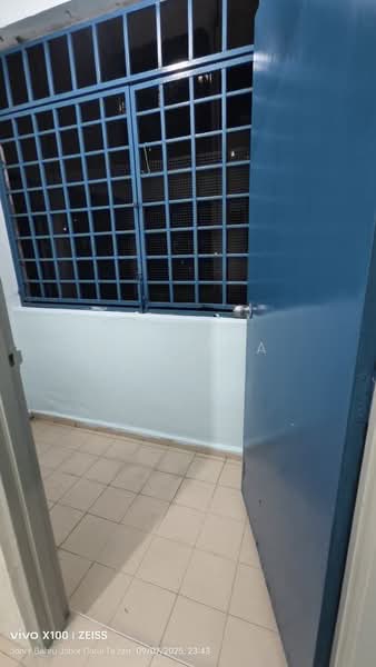 Rumah Flat untuk Dijual di Bandar Baru Uda - Melinda Ee - Balcony - PropertyGuru.com.my