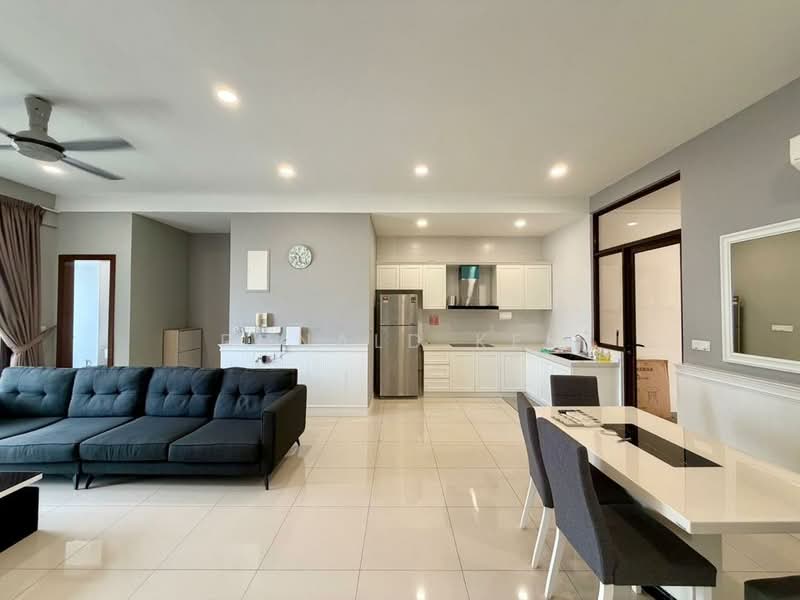Kondominium untuk Disewa di Logan Residency (Logan Mansion) - Ronald Kee - Living Room - PropertyGuru.com.my