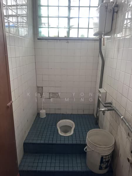 Factory for Rent in Usj 1 (Subang Jaya) - Kelly Yong Lee Ming - Bathroom - PropertyGuru.com.my