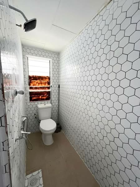 2-storey Terraced House for Sale in Taman Cempaka (Ampang) - Luqman Ramli - Bathroom - PropertyGuru.com.my