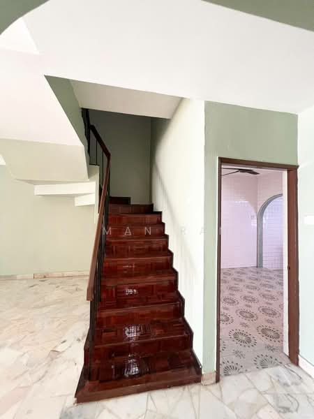 2-storey Terraced House for Sale in Taman Cempaka (Ampang) - Luqman Ramli - Interior - PropertyGuru.com.my