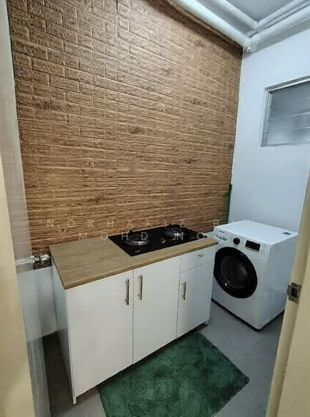 Condominium for Rent at Lakefront Homes - Norhafiz Bin Mohd Nor - Kitchen - PropertyGuru.com.my