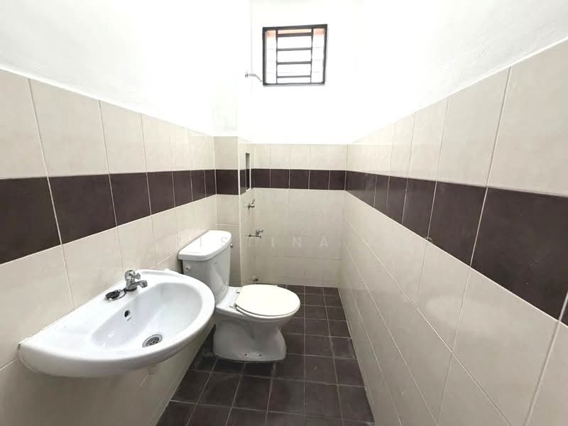 2-storey Terraced House for Sale in Taman JP Perdana (Johor Bahru) - Christina Ang - Bathroom - PropertyGuru.com.my