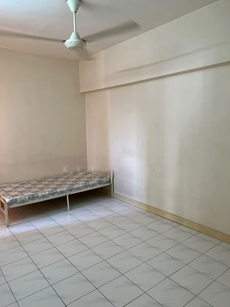 Condominium for Sale at D'aman Crimson - Key Ling - Bedroom - PropertyGuru.com.my