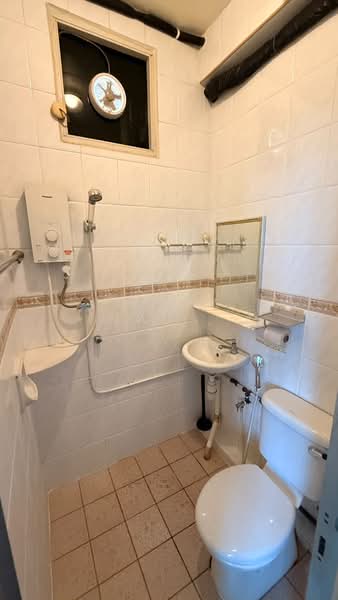 Apartment for Rent at Kingfisher Series - LAU . - Bathroom - PropertyGuru.com.my