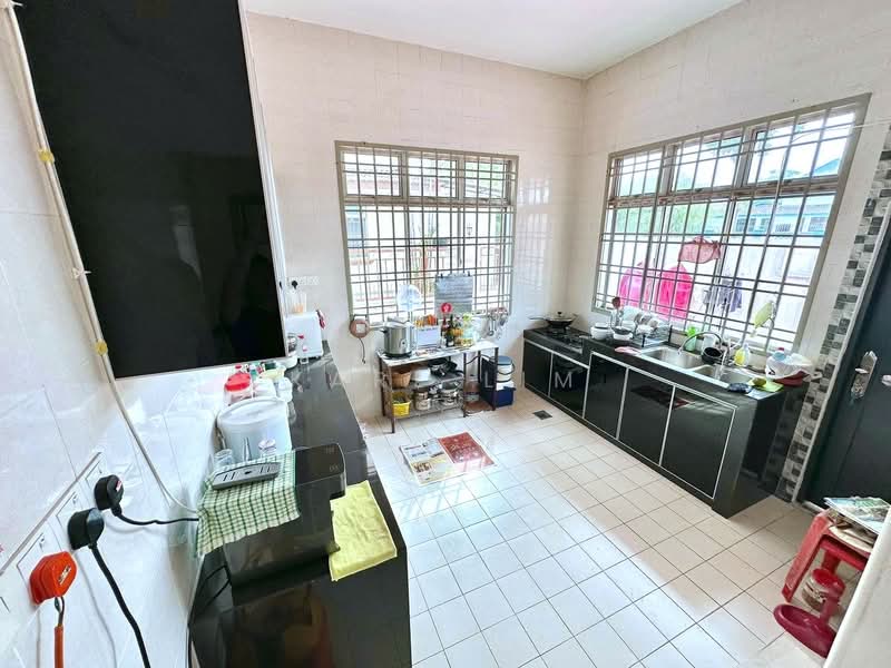 Semi-Detached House for Sale in Taman Bukit Jaya (Ulu Tiram) - Karl Lim - Kitchen - PropertyGuru.com.my