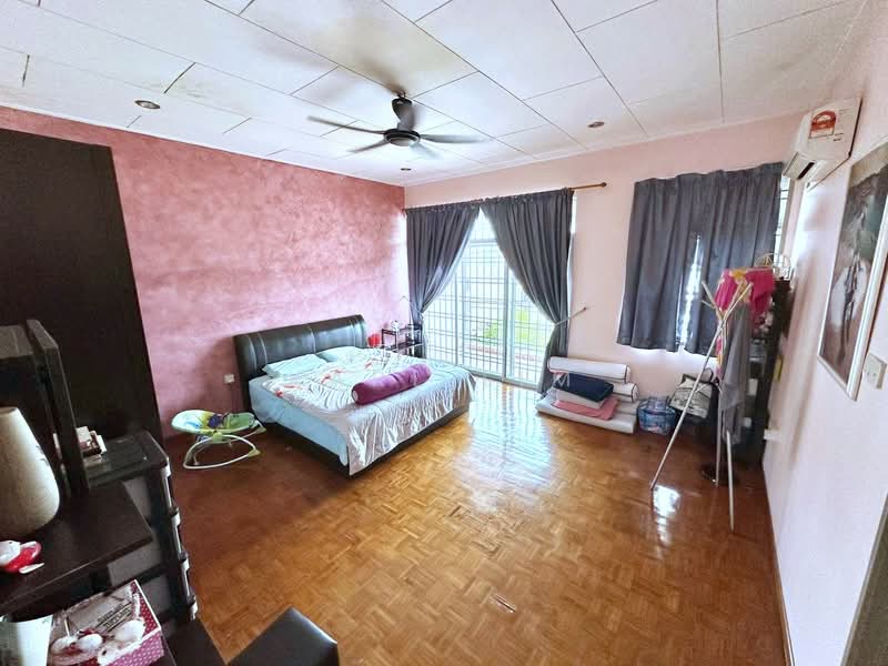 Semi-Detached House for Sale in Taman Bukit Jaya (Ulu Tiram) - Karl Lim - Bedroom - PropertyGuru.com.my