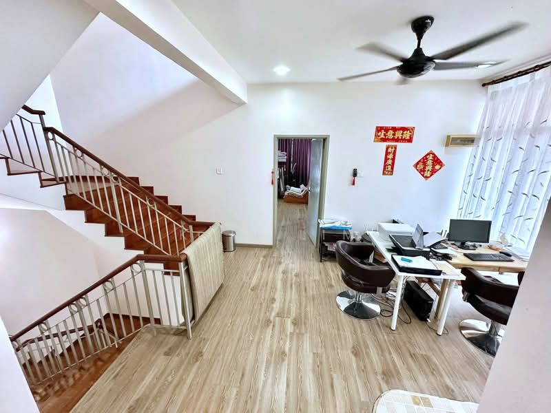 Semi-Detached House for Sale in Taman Bukit Jaya (Ulu Tiram) - Karl Lim - Study - PropertyGuru.com.my
