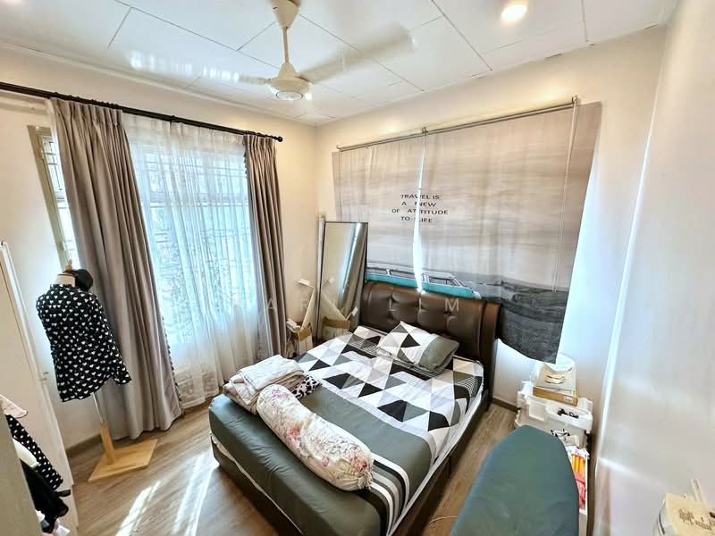 Semi-Detached House for Sale in Taman Bukit Jaya (Ulu Tiram) - Karl Lim - Bedroom - PropertyGuru.com.my