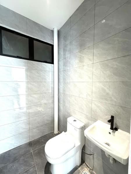 Semi-Detached House for Sale in Taman Megah Ria (Masai) - May Lee - Bathroom - PropertyGuru.com.my