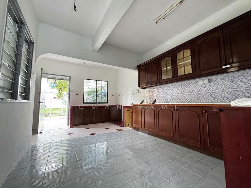 2-storey Terraced House for Sale in Bukit Indah (Ampang) - Luqman Ramli - Kitchen - PropertyGuru.com.my