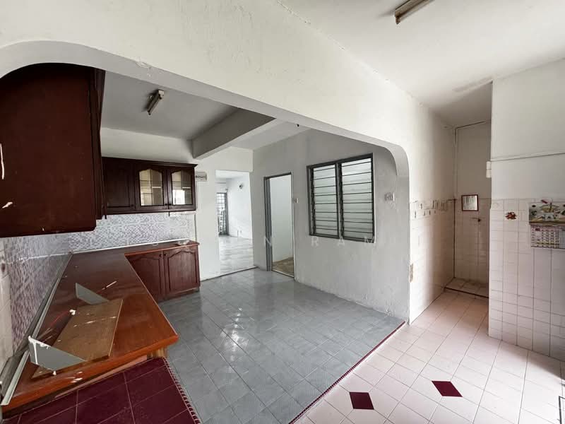 2-storey Terraced House for Sale in Bukit Indah (Ampang) - Luqman Ramli - Kitchen - PropertyGuru.com.my