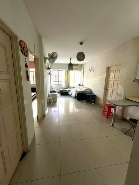 Pangsapuri untuk Dijual di Taman Lembah Hijau Block 3 - Mervyn Seah - Living Room - PropertyGuru.com.my