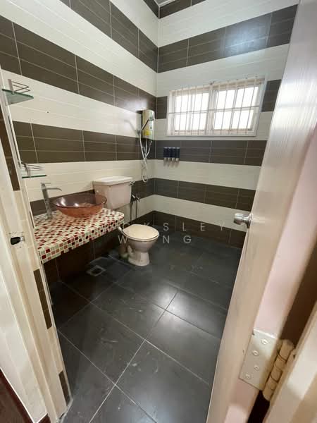 Terraced House for Sale in Bandar Sungai Long (Selangor) - Jacksley Wong - Bathroom - PropertyGuru.com.my