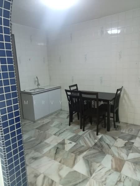 Flat for Sale at Taman Lip Sin Block 6 - Mervyn Seah - Kitchen - PropertyGuru.com.my