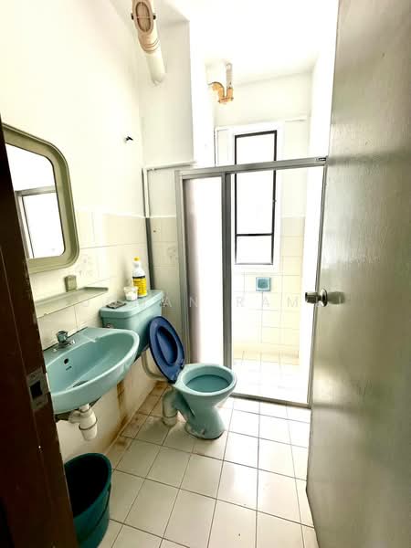 Apartment for Sale at Taman Setiawangsa - Luqman Ramli - Bathroom - PropertyGuru.com.my