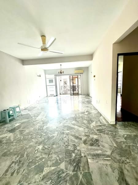 Apartment for Sale at Taman Setiawangsa - Luqman Ramli - Living Room - PropertyGuru.com.my