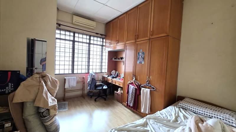 2-storey Terraced House for Sale in Taman Perling (Perling) - Karl Lim - Bedroom - PropertyGuru.com.my
