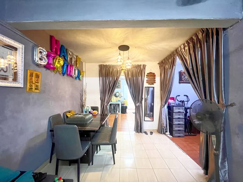 2-storey Terraced House for Sale in Batu Caves (Kuala Lumpur) - Umies Kalthum - Dining Room - PropertyGuru.com.my