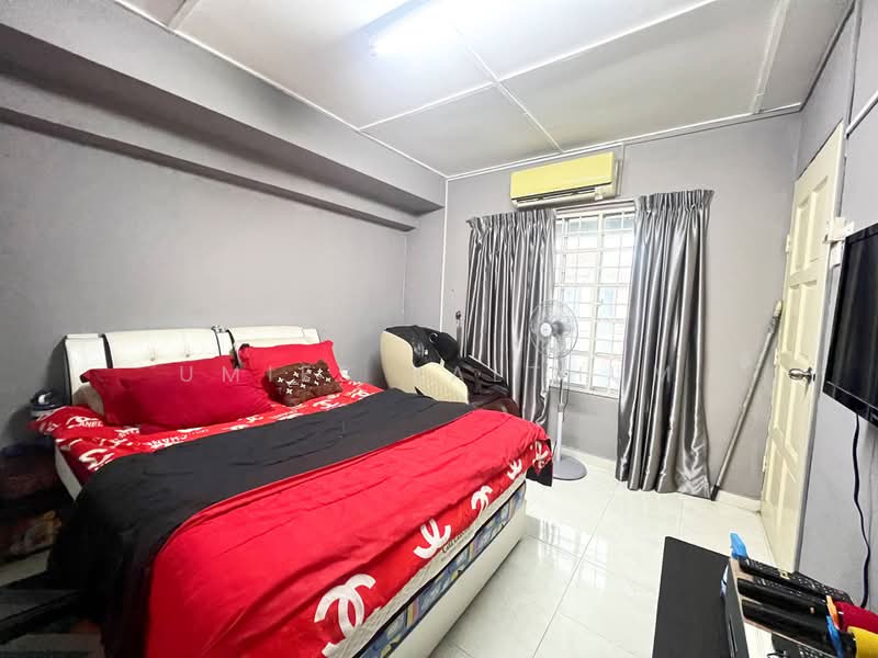2-storey Terraced House for Sale in Batu Caves (Kuala Lumpur) - Umies Kalthum - Bedroom - PropertyGuru.com.my