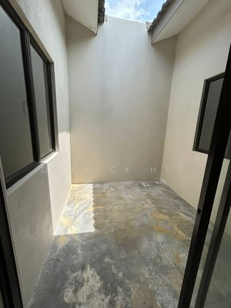 1-storey Terraced House for Rent in Sepang (Selangor) - Derrick Hee - Exterior - PropertyGuru.com.my