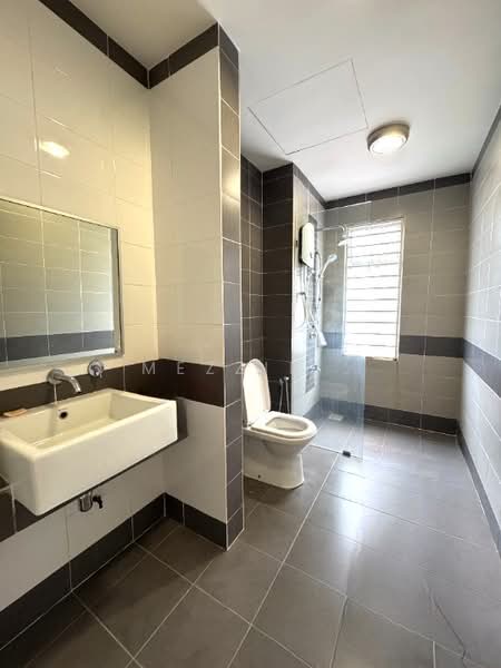 Kondominium untuk Disewa di Gaya @ Melawati - Mezzie . - Bathroom - PropertyGuru.com.my