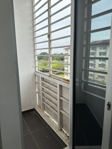 Apartment for Sale at Apartment Taman Topaz - Kelly Yong Lee Ming - Balcony - PropertyGuru.com.my