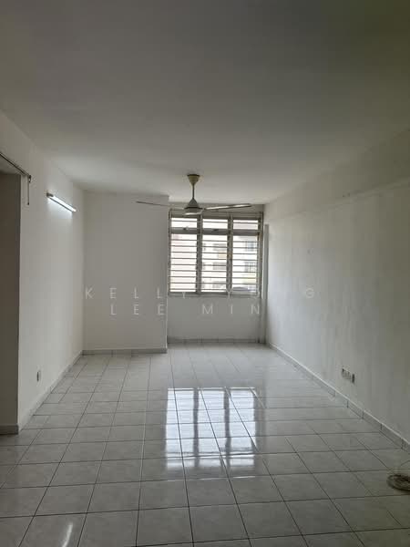 Apartment for Sale at Apartment Taman Topaz - Kelly Yong Lee Ming - Living Room - PropertyGuru.com.my