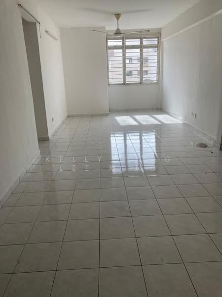 Apartment for Sale at Apartment Taman Topaz - Kelly Yong Lee Ming - Living Room - PropertyGuru.com.my