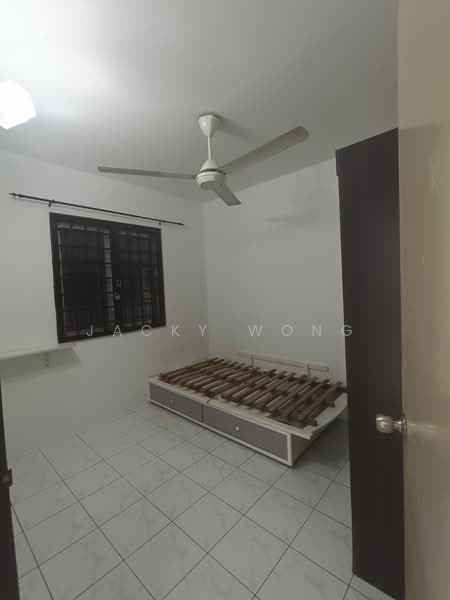 Apartment for Sale at Desa Sri Puteri B - Jacky Wong - Bedroom - PropertyGuru.com.my